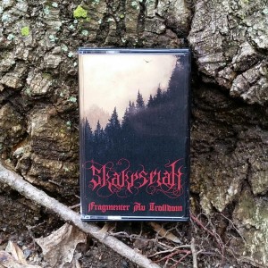 SKARPSEIAN - Fragmenter Av Trolldom (MC)
